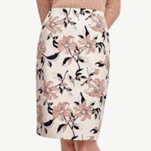 Ann Taylor Hibiscus Pencil Skirt Size 6